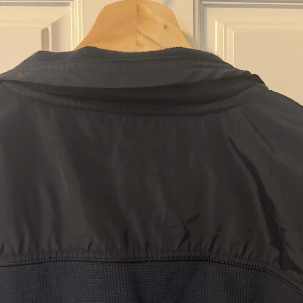 Men’s Banana Republic Navy  Top